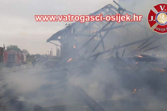Pozar-drvenih-baraka-14.04.2026-1