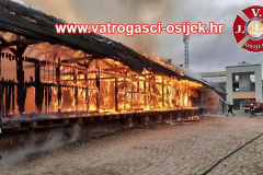 Pozar-drvenih-baraka-14.04.2026-6